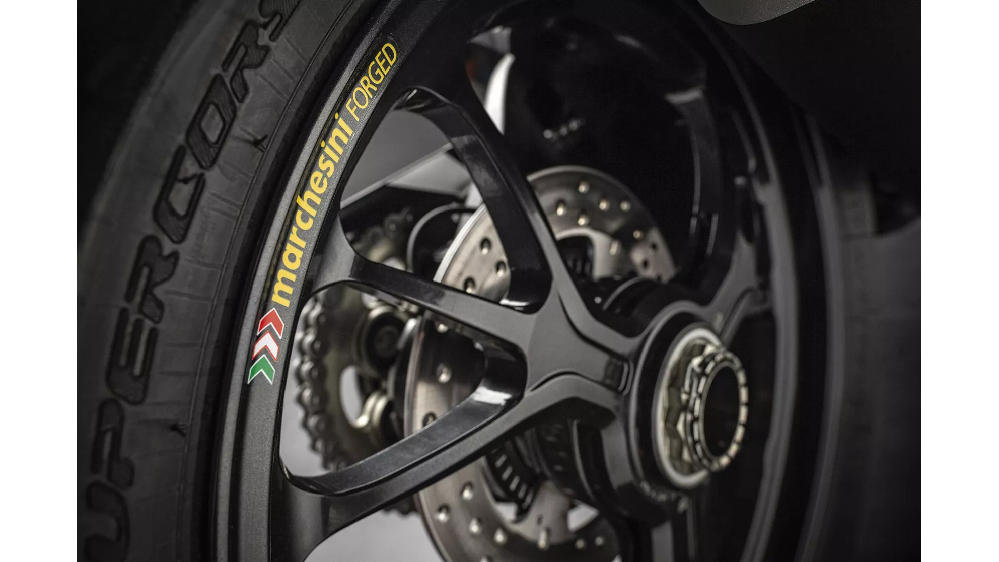 Ducati Monster 1200 R - Image 21 Ducati Monster 1200 R - Image 21